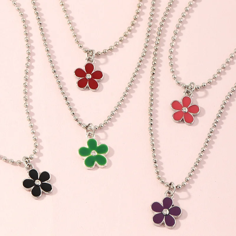 

Simple Harajuku Stars Moon Metal Necklaces Cute Enamel Flower Octopus Star Oil Drop Heart Lightning Pendant Women Jewelry Gift