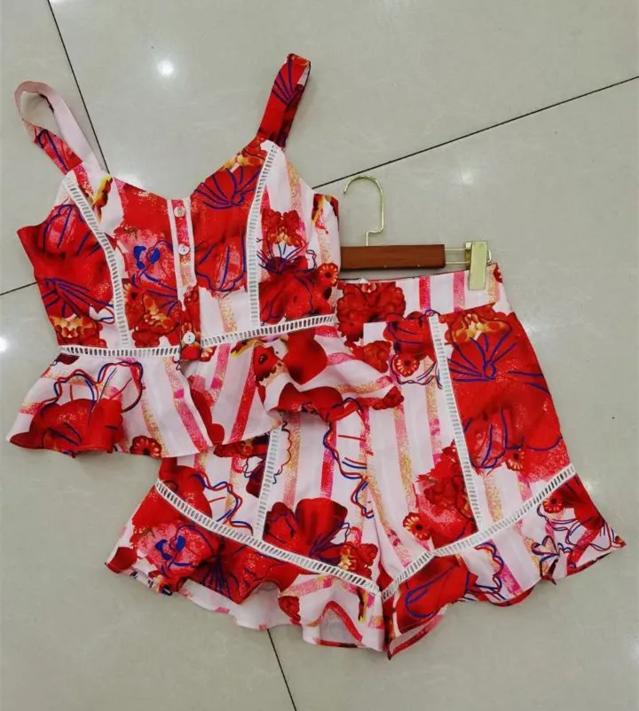 

[DEAT] New Summer Fashion Women Clothes V-neck Sleeveless Pullover Short Top And High Wist Shorts Printed Two Pieces Set WR45505