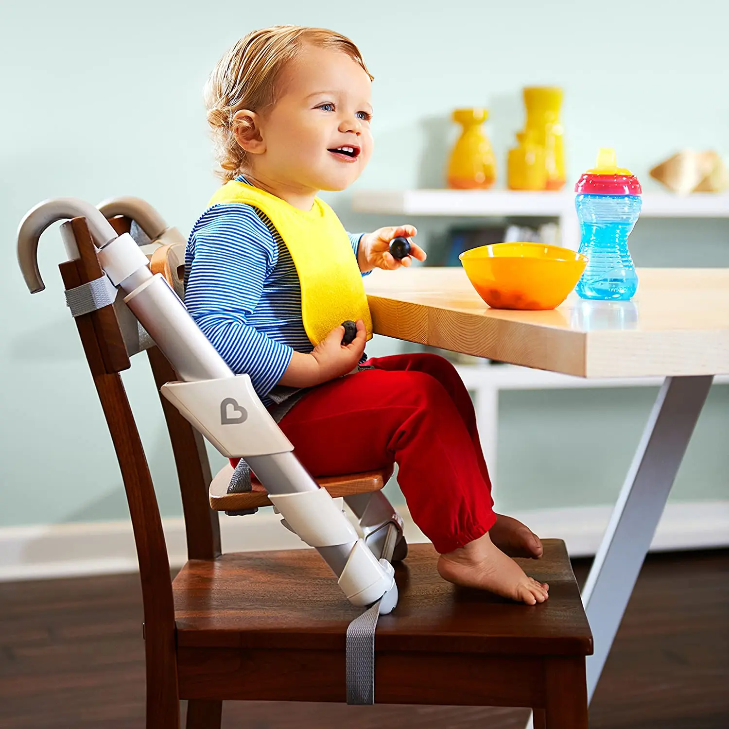 Munchkin Elevate Booster Chair