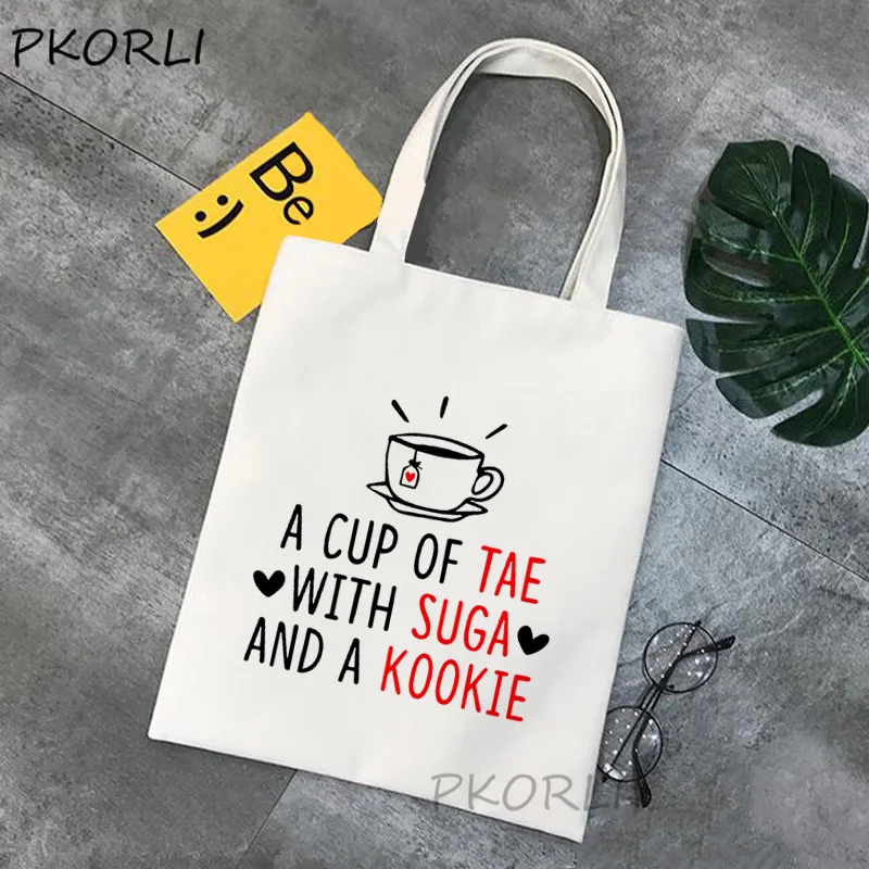 Сумка тоут женская белая шоппер в эстетическом Корейском стиле с чашкой Tae сугой