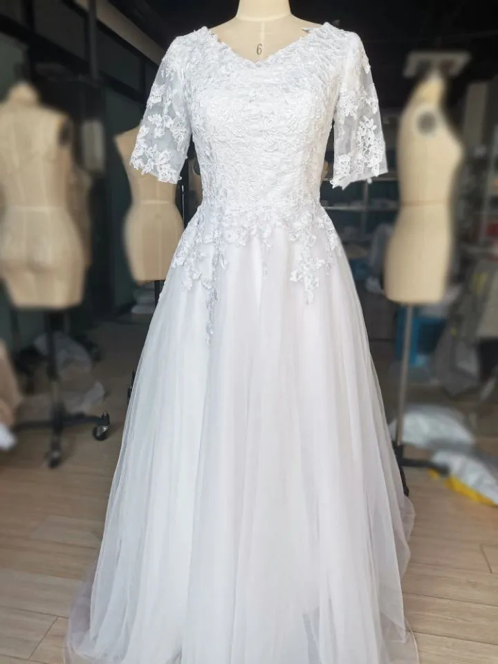 Женское свадебное платье в пол с V-образным вырезом | Свадьбы и торжества