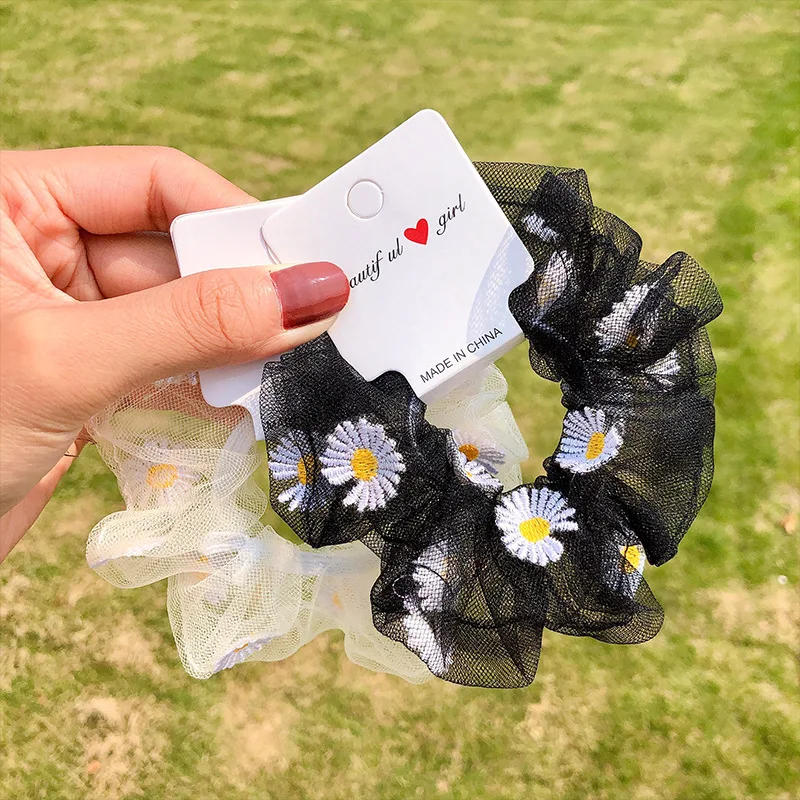 Резинка для волос шифоновая с цветочной вышивкой летняя эластичная заколка