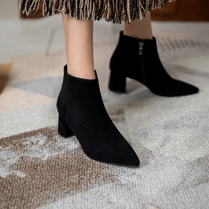

Winter 2021 new Korean style simple style pointed high-heeled fashion boots