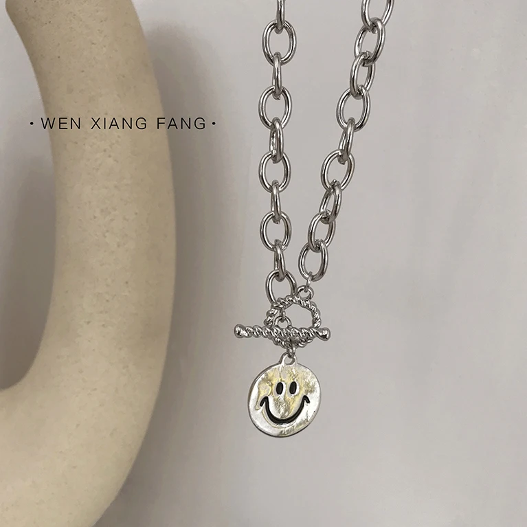 

Korean Dongdaemun Short Smiley Necklace Women's Clavicle Chain Fashion Net Red Pendant Necklace Personality Hipster Simple