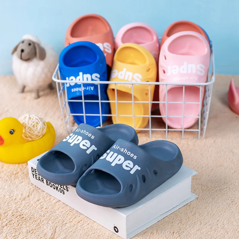 

Boys Girls Slides Slippers Toddler Baby Soft Thick Sole Kids Shoes Beach Pool Bathroom Slides Sandals Summer Antiskid Flip Flops