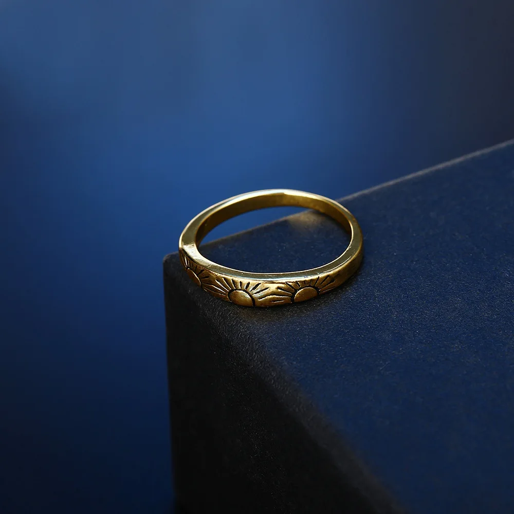 Изящное кольцо с солнцем винтажное обручальное золотого цвета обручальные
