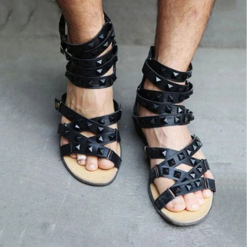 

2021 Summer Men's Fashion Roman Rivet Middle Tube Sandals Soft Bottom Anti Slip Men's Trendy Sandals Versatile Hot Sale 3KC190