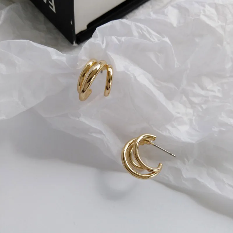 

Unique Design Triple Open Circle Metal Hoop Earring Simple Type C Golden Small Earrings for Women Vintage Jewelry Wholesale