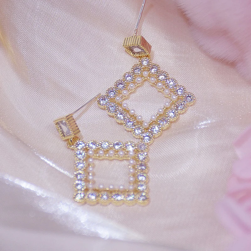 

Exquisite Shine Micro Inlaid CZ Square Women Earrings Charm AAA Round Zirconia Pearl Stud Earring Wedding Bridal Jewelry Pendant