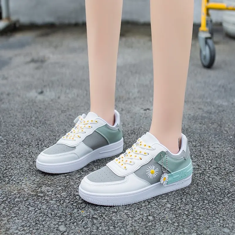 2020 Spring/Autumn Fashion The New Casual Little White Shoes Daisy Flower Mixed Colors Lace-Up Round Toe Women Shoes Breathable