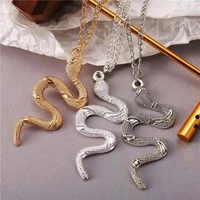 fashion personality female necklace ins retro creative simple alloy snake pendant clavicle necklace 2021 new trend party gift