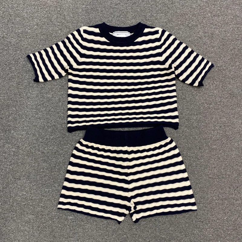 

TWOTWINSTYLE, , , 2019