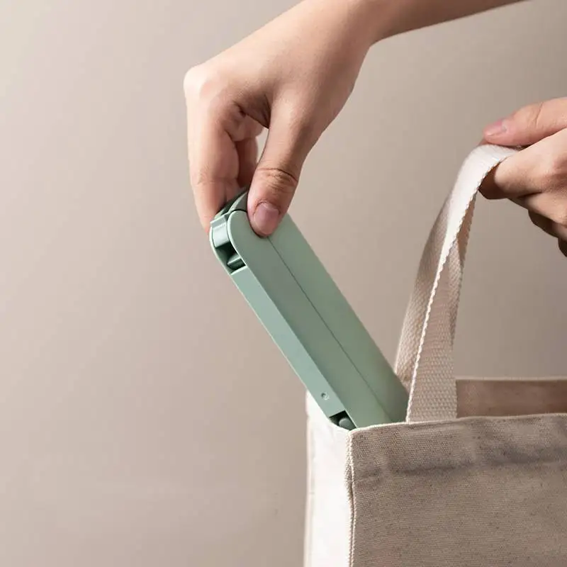 

Multifunctional Travel Folding Hanger, Portable Clip Hanger, Simple Socks, Underwear Storage Hanger, Travel Essential