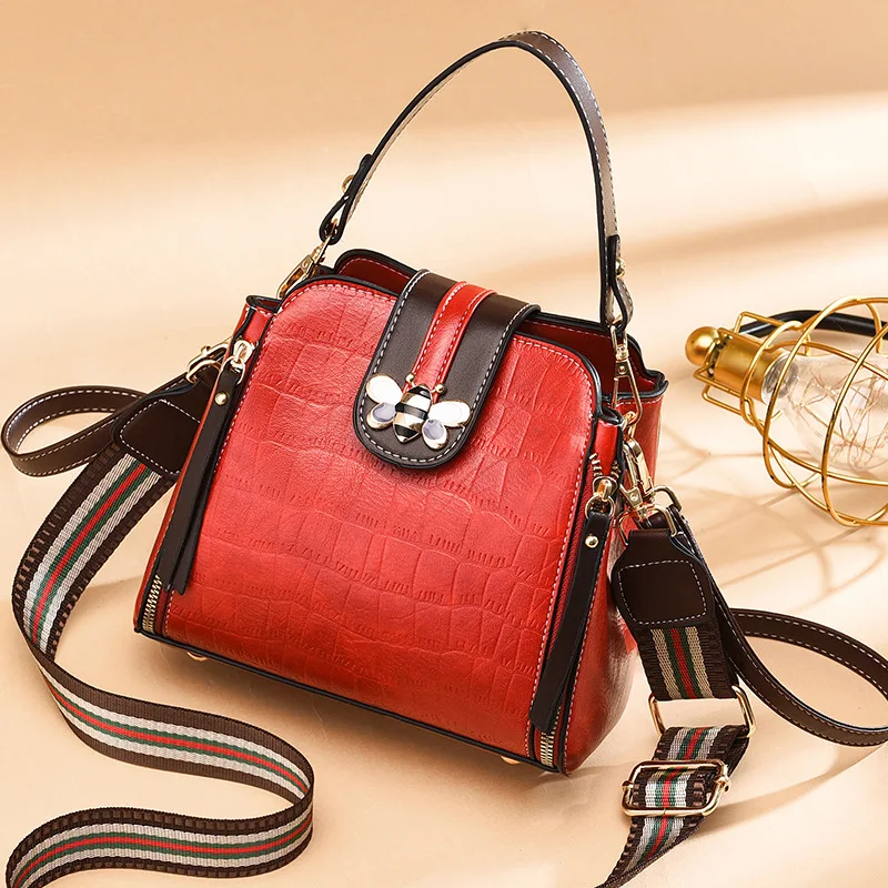 

New Fashion 2021 All-match Bucket Bag Stone Pattern Handbag Bee Hasp One-shoulder Messenger Bag Lady Top Quality Luxury Brand Gg