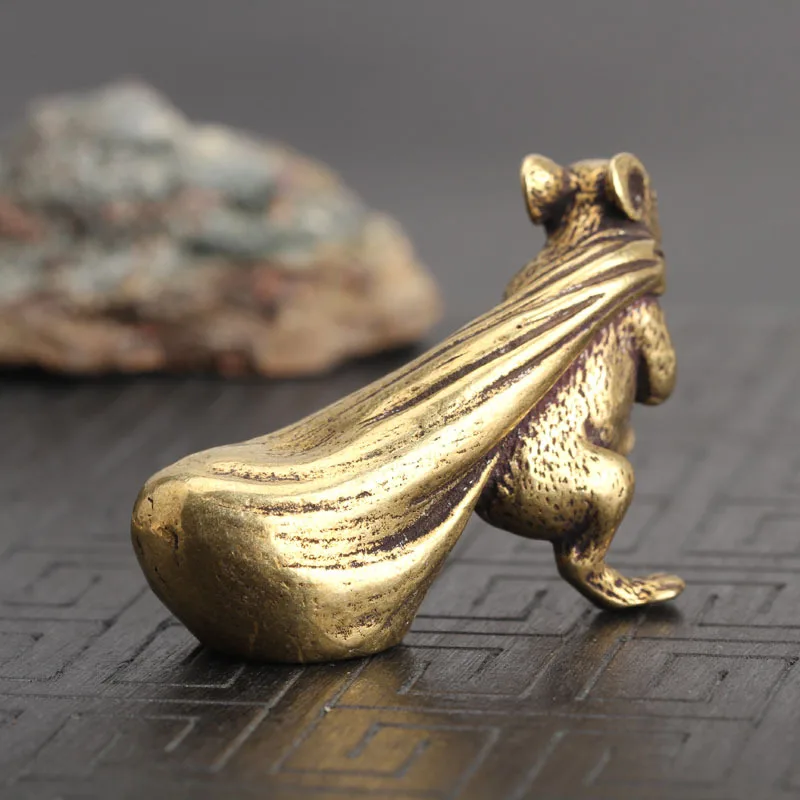Китайский Fengshui ручной работы латунные крысы украшения мышь держит сумку статуя
