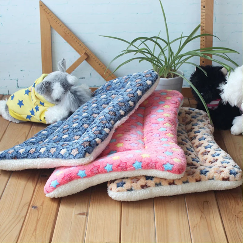 

1 Pcs Pet Flannel Thickened Blanket Bed Dog Cat Soft Soft Fleece Pad Mat Puppy Sofa Cushion Home Rug Keep Warm Sleeping Cover