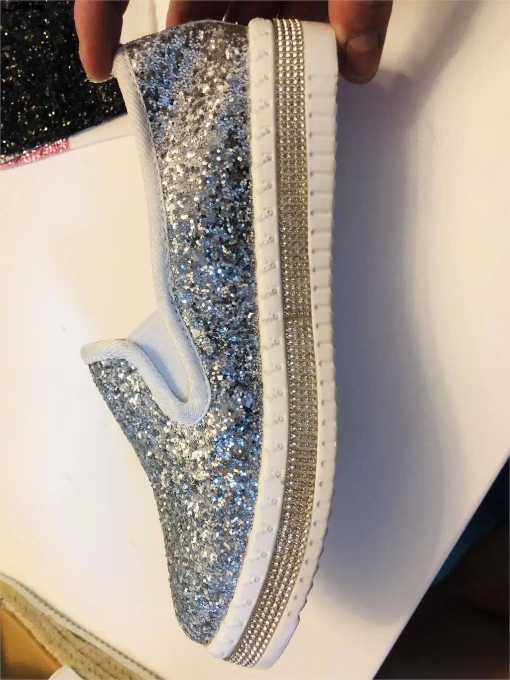 2020 женские туфли на плоской подошве с блестками Женские блестящие лоферы