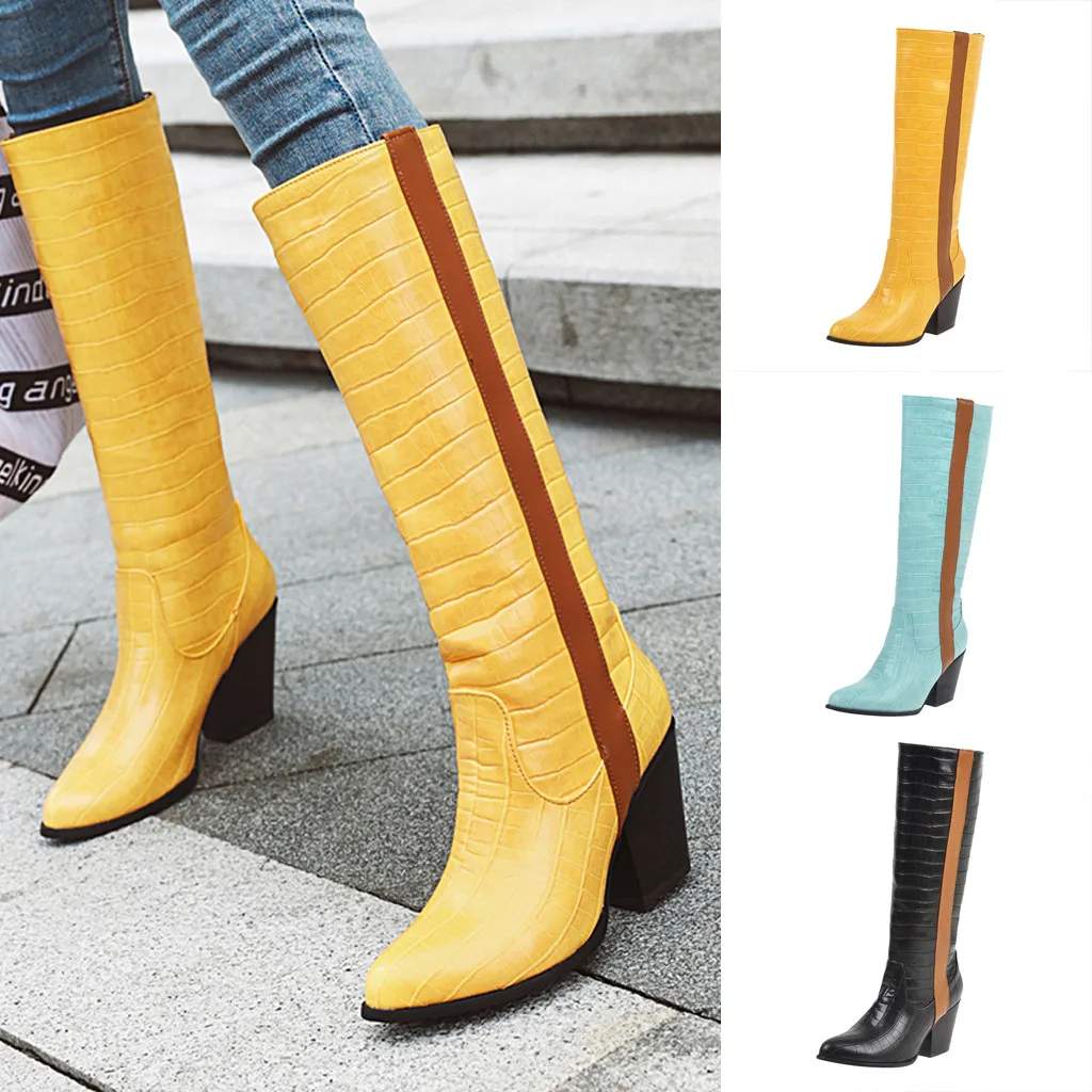 Женские сапоги до колена 2019 г. Женская обувь с острым носком и каменным узором