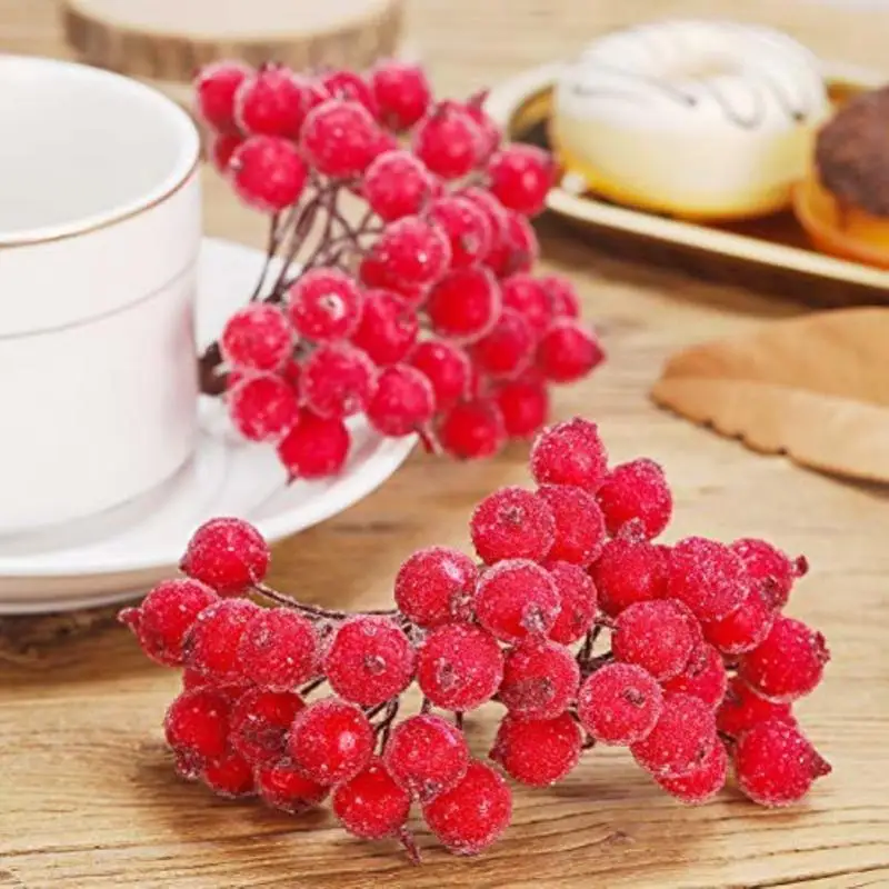 

40pcs Mini Frosted Artificial Berry Vivid Red Holly Berries Christmas Double Heads Artificial Flowers Christmas Tree Decorative