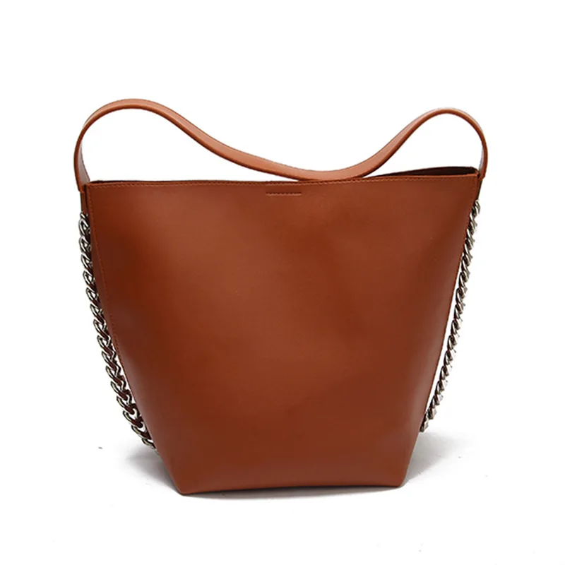 

European and American Fashion Bucket Bag New Women's Bag Simple Shoulder Bag Retro Chain Decoration Big Bag Fashion