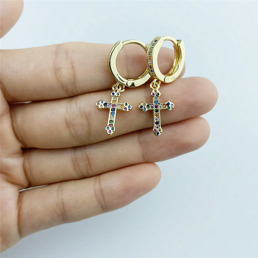 Серьги-капля с крестом из радужного кубического циркония AAA золотого цвета, модные ювелирные изделия для женщин оптом в панк-стиле.