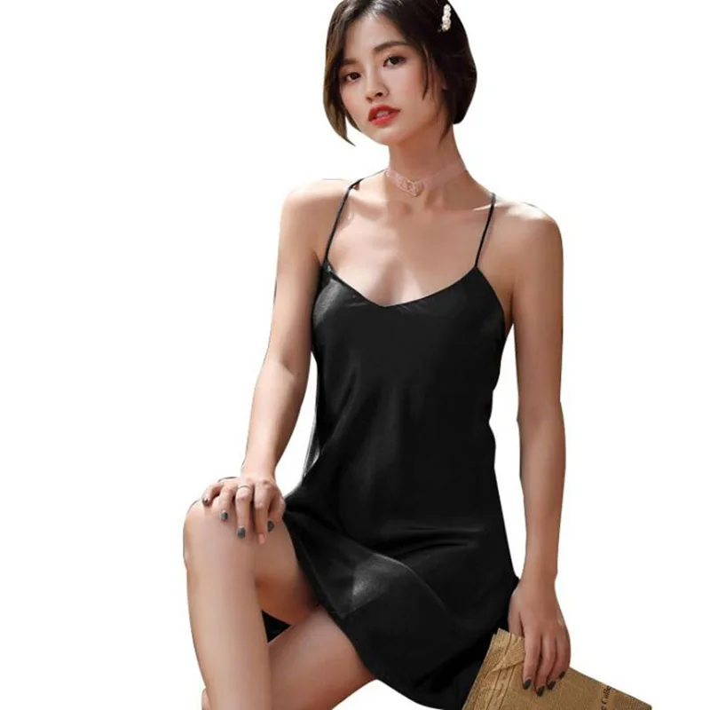 

Sell Like Hot Cakes Suspenders Pajamas Ladies Sexy Backless Silk Nightdress Thin Sexy Ice Silk Home Clothes Fun Nightdress.