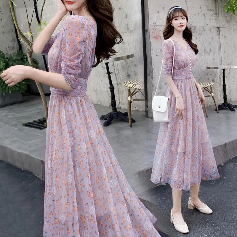 

Hepburn wind floral fashion dress fashionable temperament goddess fan gentle skirt 2021 new spring
