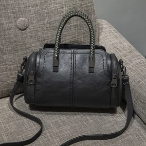 1PCS New Women's Bags Simple Leather Slant Edgy Bag Woven One Shoulder Bag Stylish Retro Handbag 1PCS New Women's Bags Simple Leather Slant Edgy Bag Woven One Shoulder Bag Stylish Retro Handbag