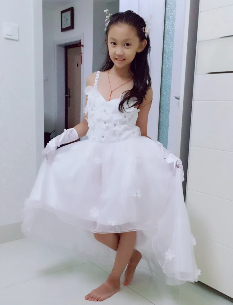 Элегантное детское платье на бретельках с цветами для выпускного вечера