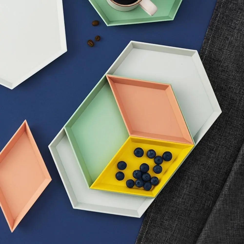 

4Pcs Fruit Tray Snack Box Geometric Shape Splicing Fruit Nuts Candy Snack Tray Fruit Snack Plastic Storage Plate Jewelry Tray