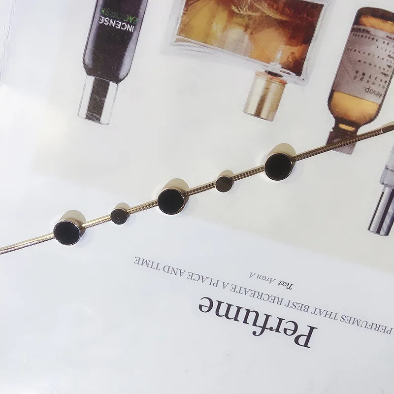 

New Stainless Steel Simple and Fresh Red Round Fashion Bracelet Ladies Birthday Gifts to Participate in Banquet Accessories