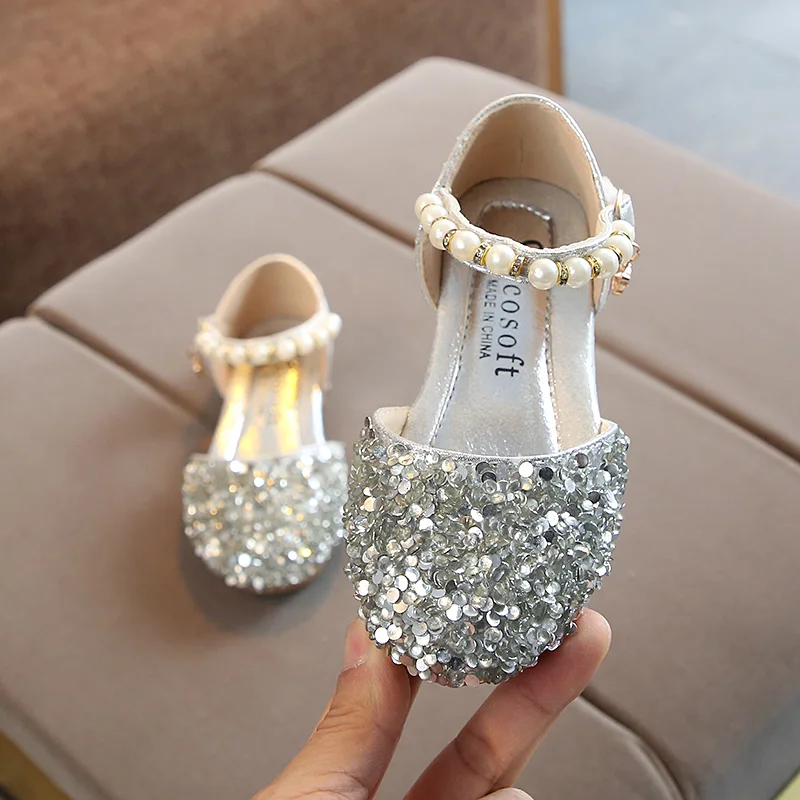 Детские сандалии в Корейском стиле Обувь с жемчугом Стразы девушки на мягкой