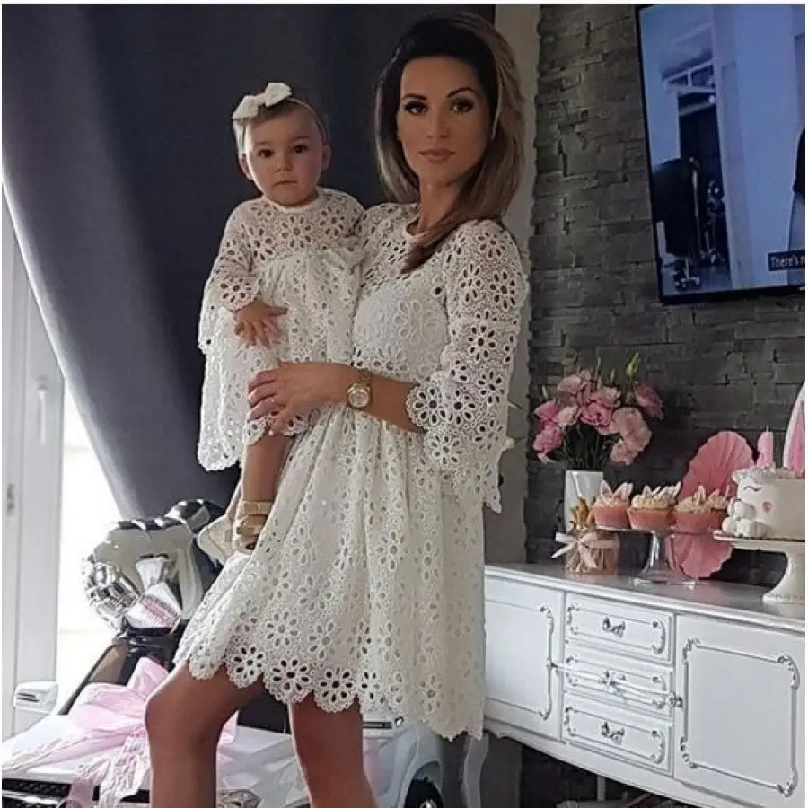 

White Lace Dress for Mother and Kids Elegant Family Look Flower Mother Girls Clothes Babies Elegant Mother and Daughter Dress
