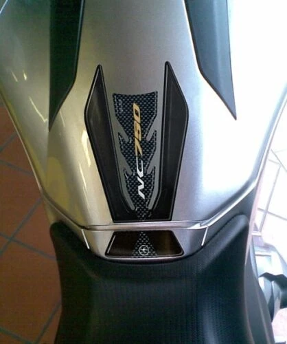 Honda nc750x наклейка