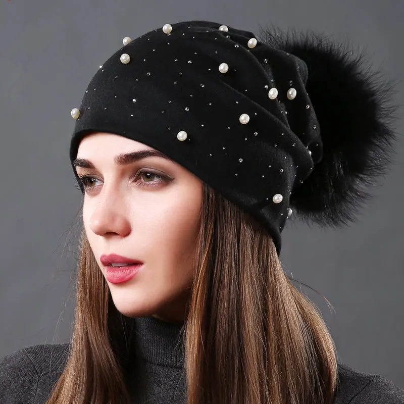New Women's Pearls Beanies Winter Causal Solid Rhinestone Pearl Slouchy Beanies Hat with Raccoon Fur Pompom Femme Black Cap - Цвет: Black B