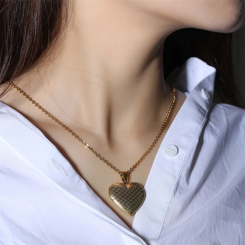 

GorGor New Arrivals Fashion Stainless Steel Heart-shaped Can Be Opened Pendant Necklace for Elegant Women Jewelry Gift PN-1190