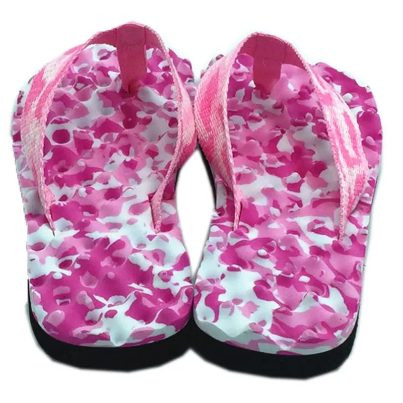 Шлепанцы женские камуфляжные массажные сандалии на плоской подошве удобные