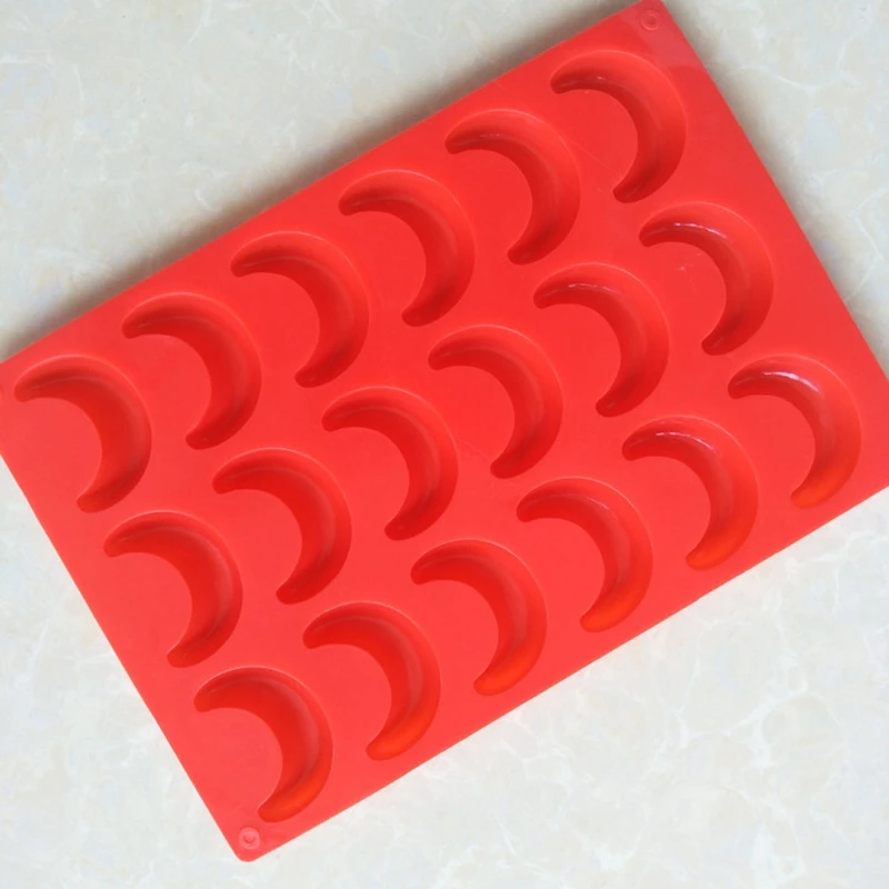 

2 Pack Moon Ice Cube Tray Silicone Crescent Moon Mold Chocolate Candy Wax Crayon Mold Moon Pendant Resin Casting Molds