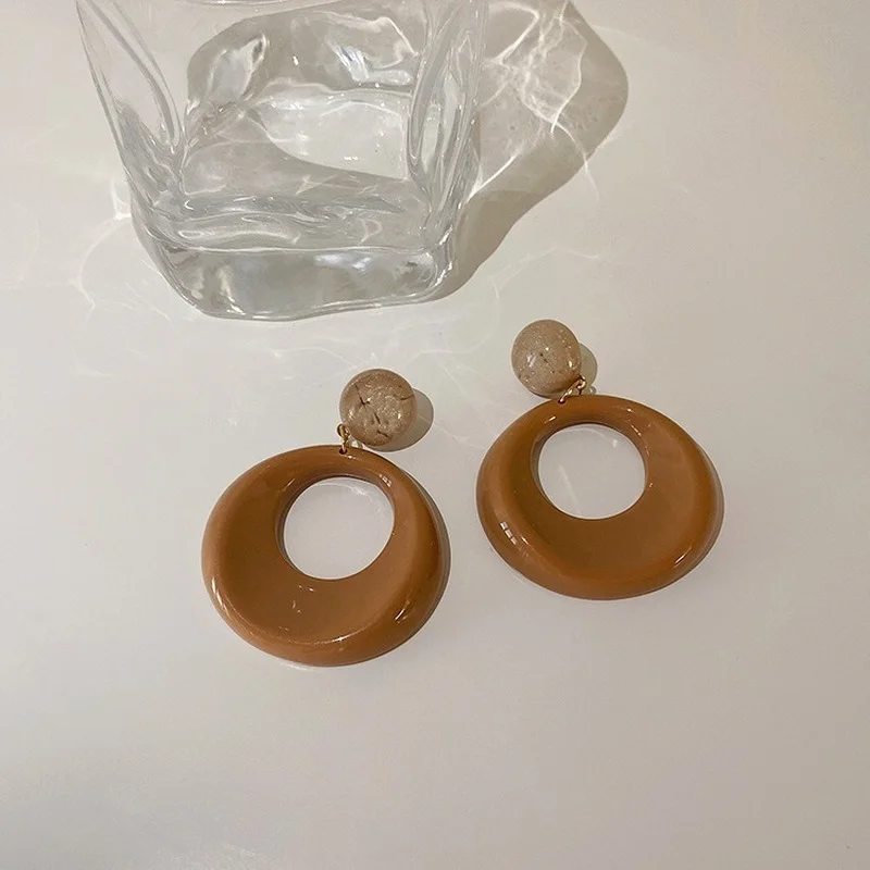 

2021 New Elegant Vintage Geometric Round Resin Acrylic Drop Earrings for Women Girls Jewelry Simple Fashion Pendant Earrings