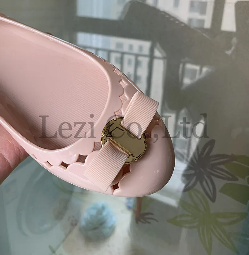 Women Dress Shoes Peach Peacock Flats Metal Drop Shipping Hollow Out Slip On Jelly Round Toe Bow Breathable Cute Patent Leather