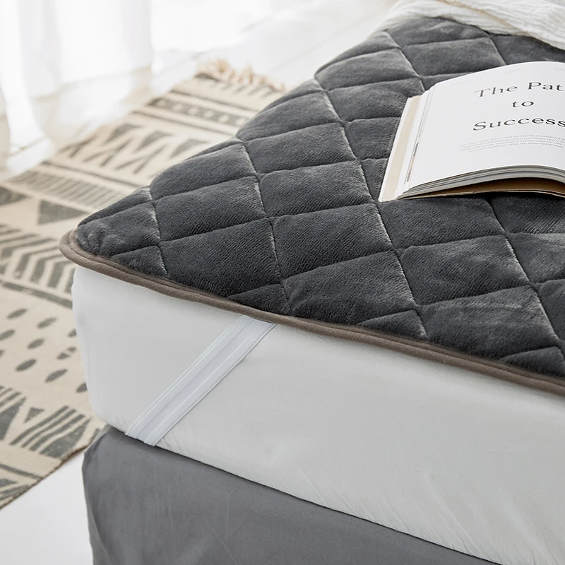 Colch&oacute;n t&eacute;rmico japon&eacute;s para dormitorio, almacenamiento de calor de franela hidratante con cama individual de 1,5 M, antideslizante para el hogar y el invierno-1