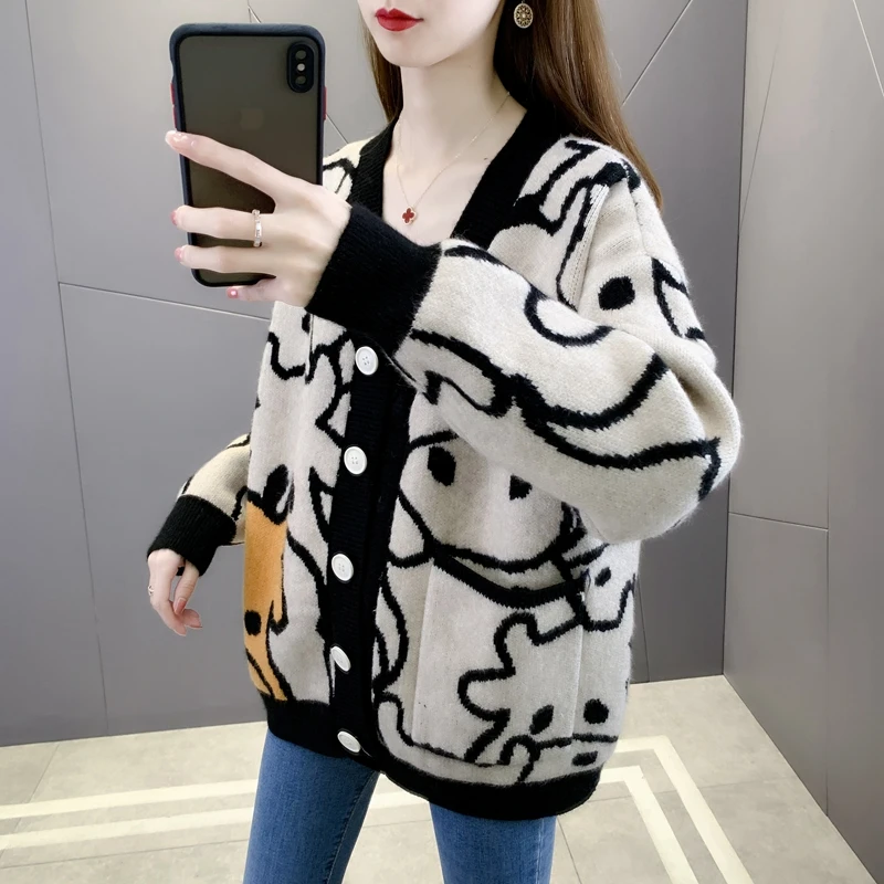 Кардиган трикотажный однотонный с V-образным вырезом и карманами [21227] 50 |