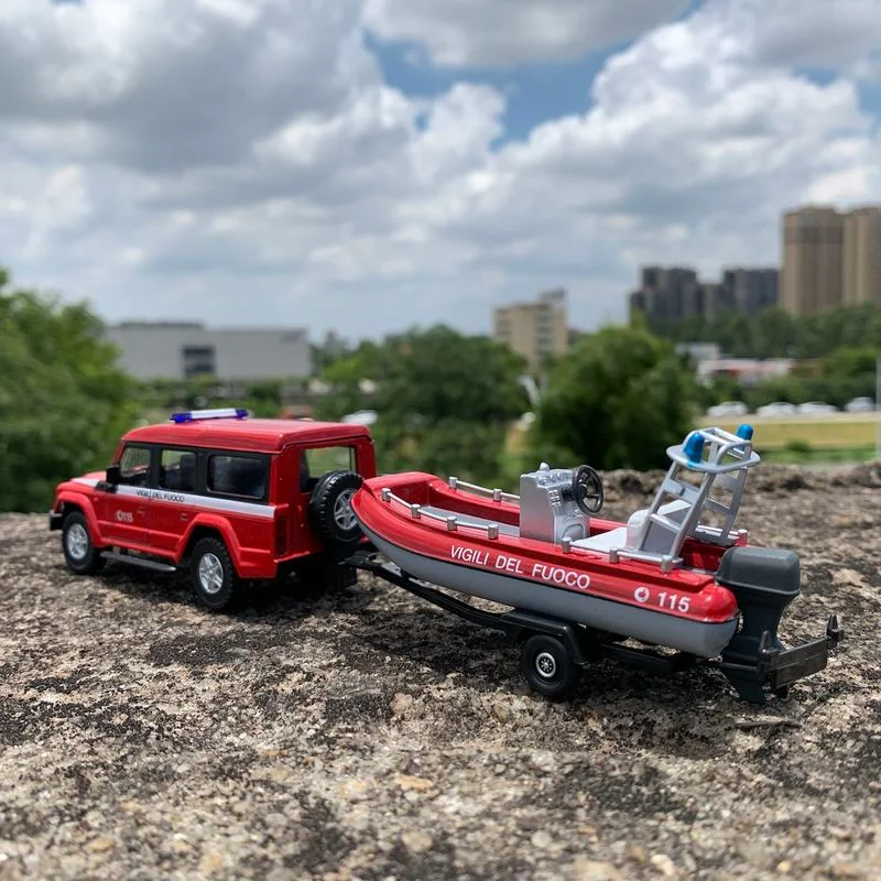 Внедорожник 1/43 Полицейская гвардия пожарная машина внедорожник из сплава