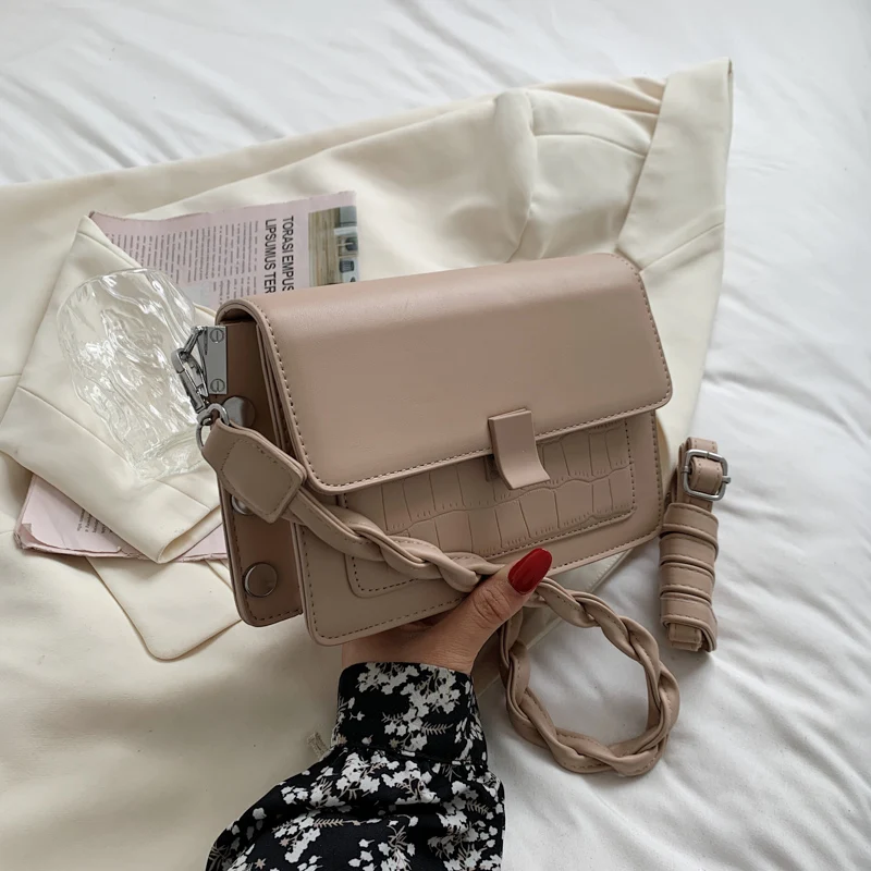 

2021 Summer Fashion Silver Rivets Woman's Shoulder Crossbody Bag Modern Popular Style Tote Flap Shoulder Bags Double Belts Bag