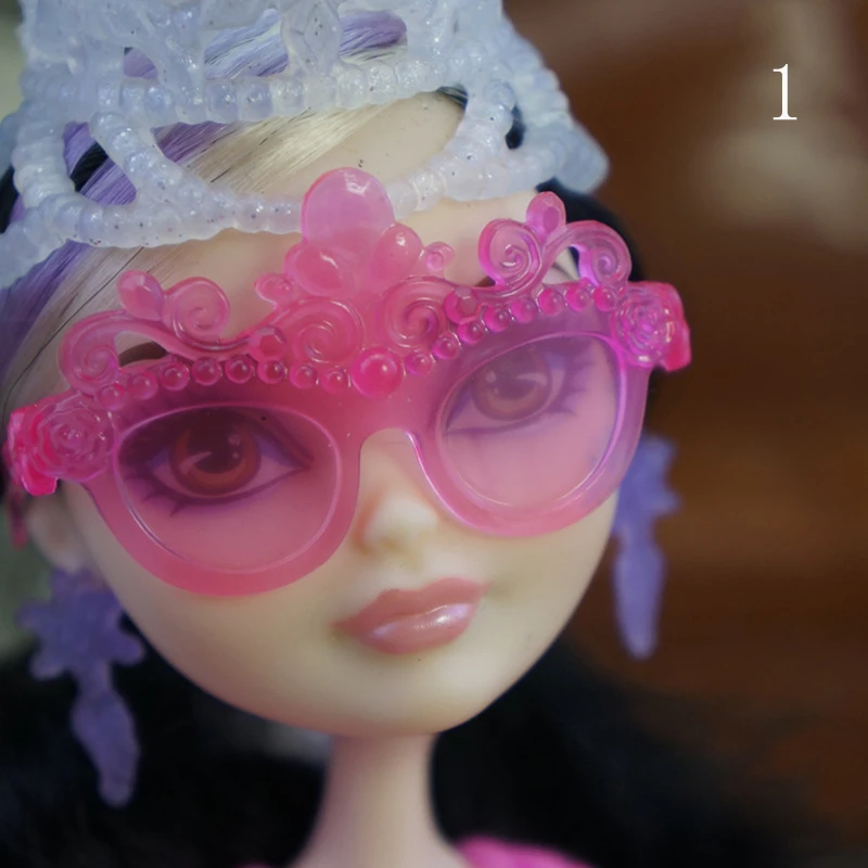 Фото Красочные пластиковые очки для кукол Monster High, солнцезащитные очки для кукол MH, аксессуары для кукольного домика Ever After High 1/6 №2