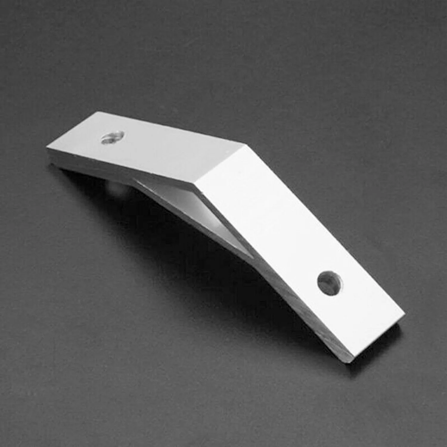 Falmec elios ang ix. Угол алюминиевый 135 градусов. Угловой кронштейн для профиля. Алюминиевый соединитель 135 гр. Гриль с чугунной решеткой wells b40.