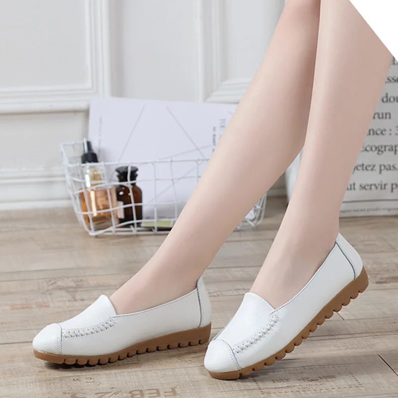 

White Nurses' Shoes Women's 2021 Spring Mom S Soft Bottom Non-Slip Middle-Aged and Elderly Leather Shoes Flat Heel Women's Shoes