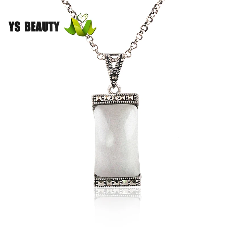 

Цепочка из серебра 925 пробы с подвеской в виде драгоценного камня