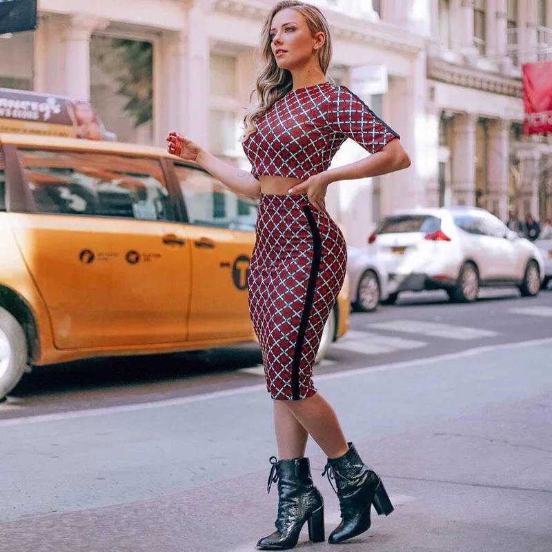 Женская юбка и топ привлекательный укороченный для офиса комплект из двух