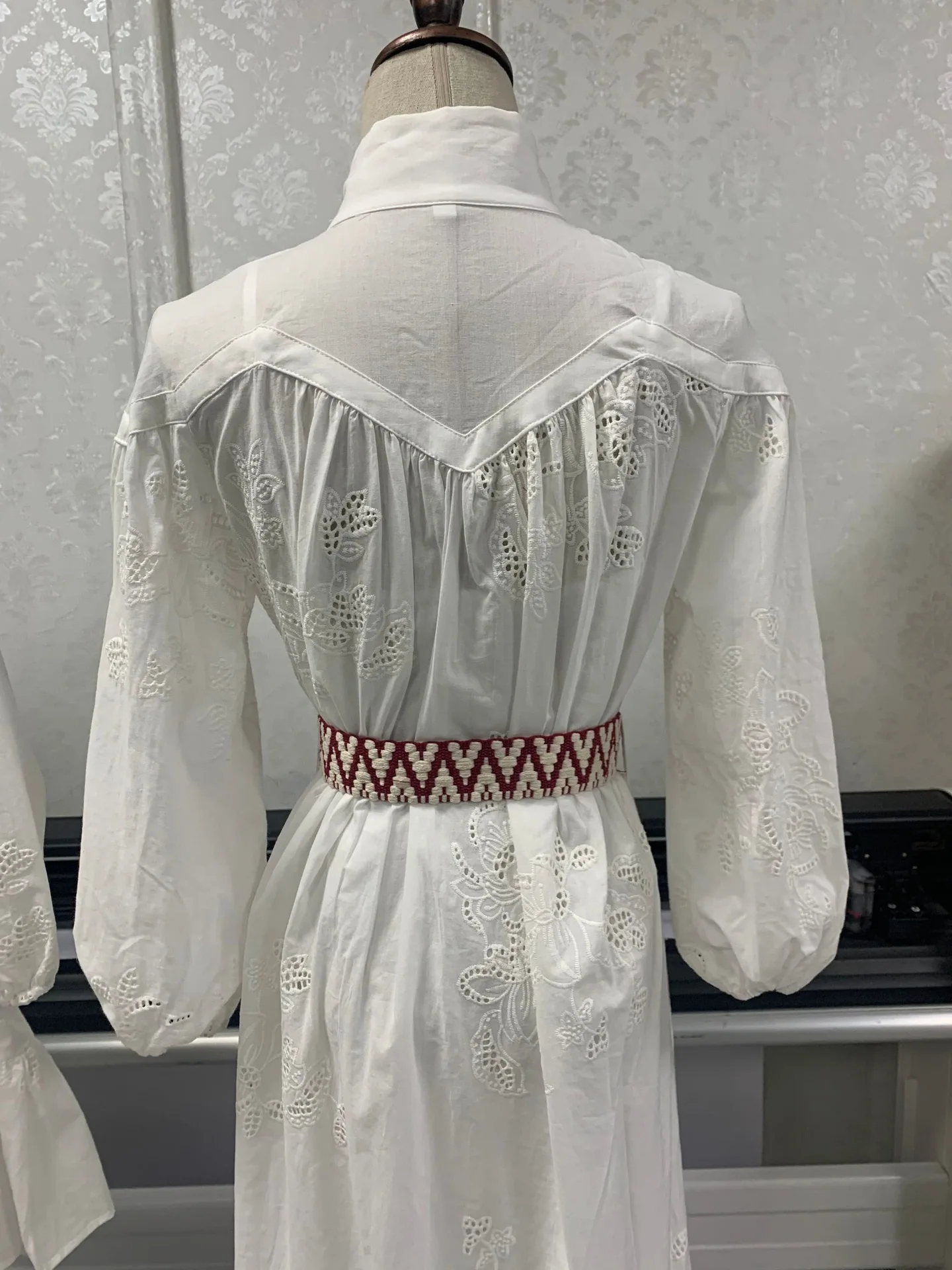 

New white cotton hollow collar lantern long sleeve shirt dress with belt